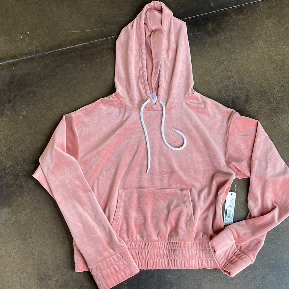 Velvet pink cropped sweater